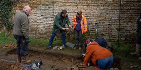 amateur it up. tales tudor then|A Lost Royal Palace in England Linked to Henry VIII Discovered .